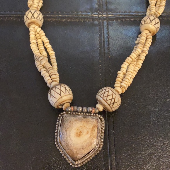 Bundle of one Necklace and one Bracelet , Cream And Tan Color - Picture 5 of 5